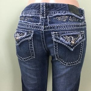 Maurices Jeans     Inseam 31"